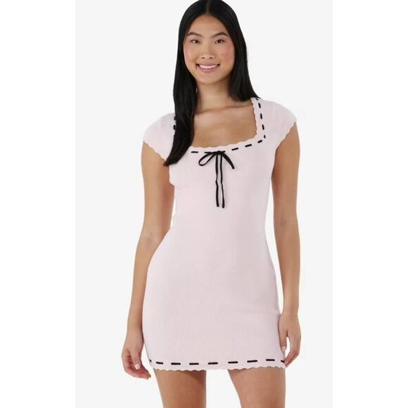 Madden NYC knit short sleeve ribbon detail dress pink size Medium - Picture 1 of 7